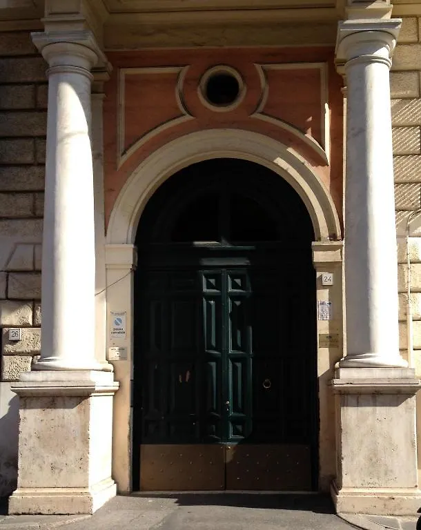Collina Suites Roma 2*,  Italia