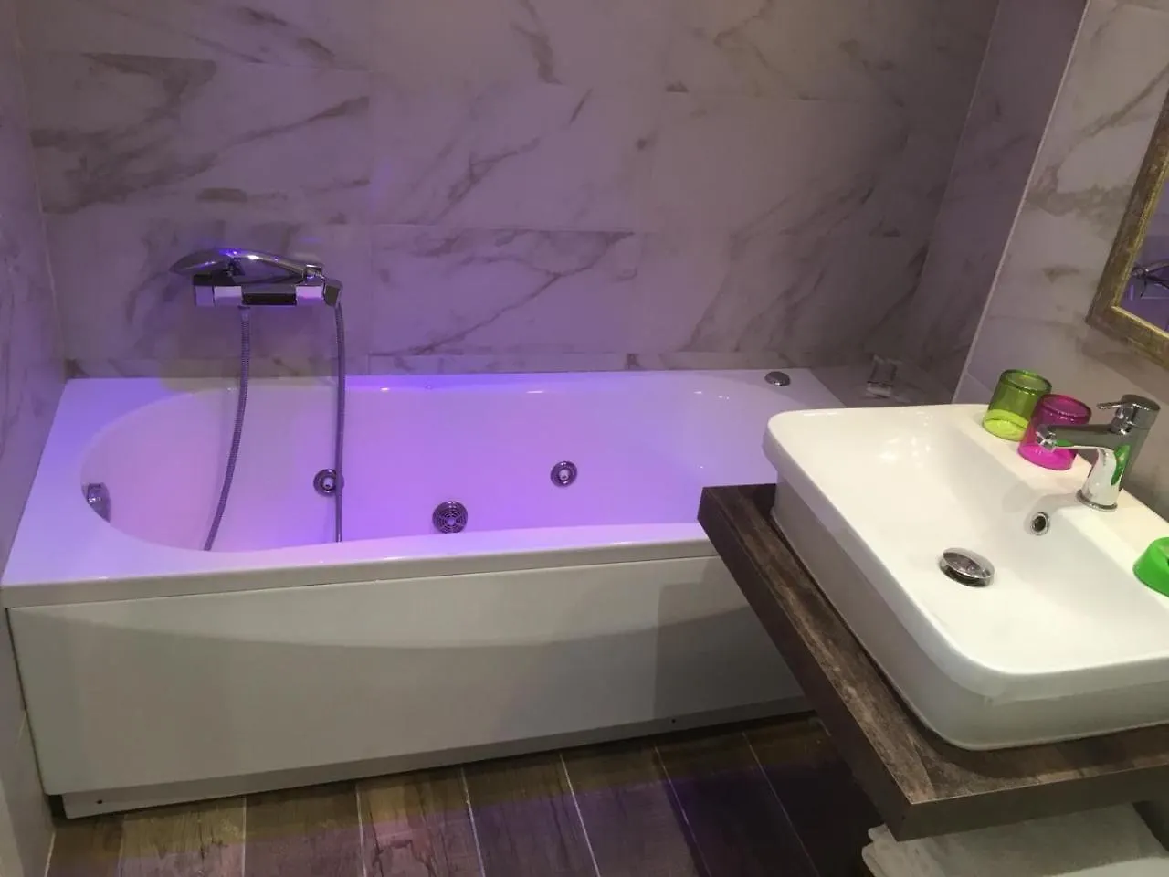 Collina Suites Roma 2*,  Italia